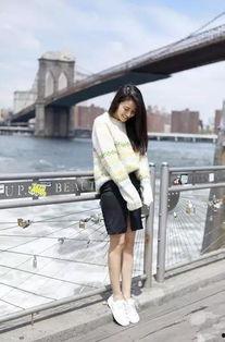 吃瓜街拍网红是谁呀视频,吃瓜街拍网红背后的故事